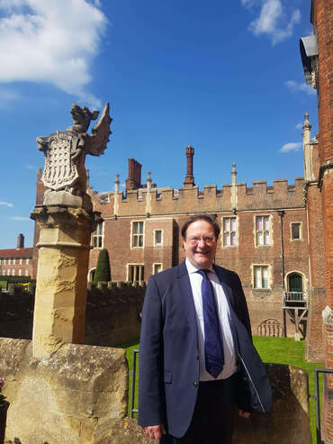 Cardinal Thomas Wolsey: Architect of Diplomatic Splendour