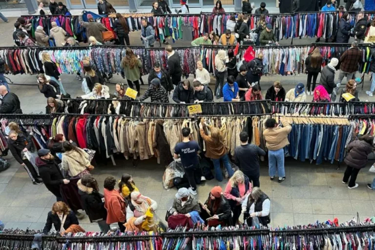 Worth the Weight – Vintage Kilo Sale
