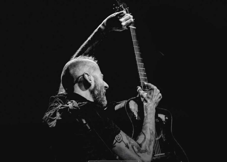 Jon Gomm