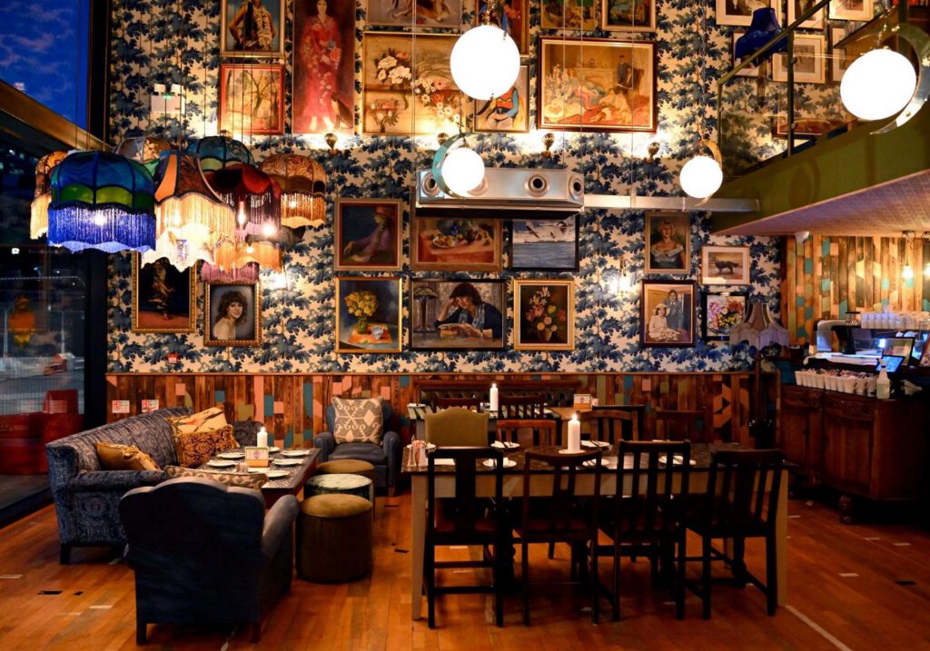 Marinero Lounge